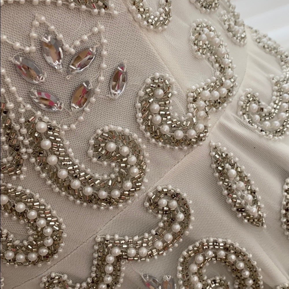 Dress - Picture 3 of 6